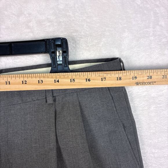 VTG Levis Travelers Dress Slacks Mens 36x30 Gray Wool Blend Preppy Pleated 90s - Picture 6 of 12